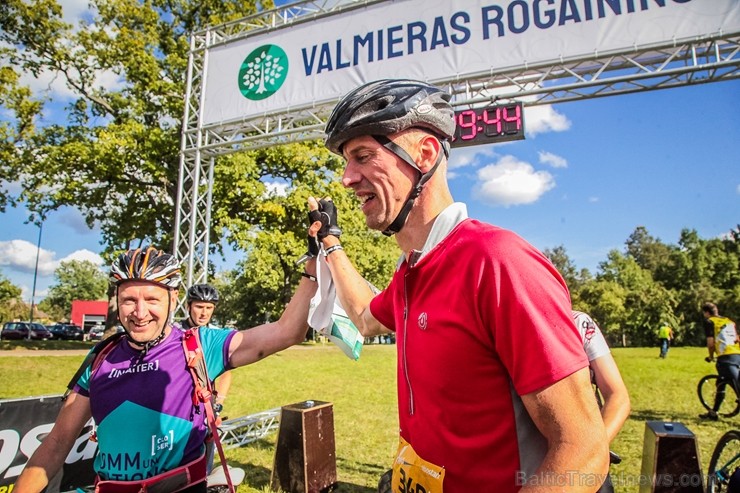 Orientēšanās entuzaisti, sportisti, ģimenes, bērni, jaunieši un aktīvi cilvēki pulcējās vienā no Vidzemes skaistākajām pilsētām – Valmierā, lai baudīt 263126