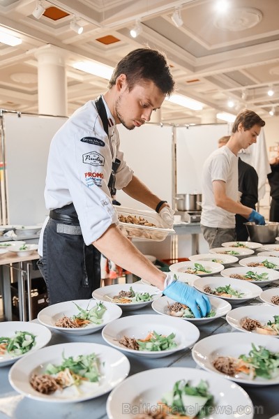 Viesnīcas Park Hotel Latgola restorāna PLAZA komanda 22.08.2019 rīkoja ekskluzīvas vakariņas neparastā vietā - Daugavpils Universitātes skvērā Viesnīcas Park Hotel Latgola restorāna PLAZA komanda 22.08.2019 rīkoja ekskluzīvas vakariņas neparastā vietā - Daugavpils Universitātes skvērā 263723