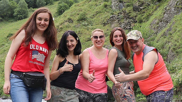Travelnews.lv apmeklē Mutso ciemu Kaukāza kalnos un iepazīst viduslaiku cietoksni. Atbalsta: Georgia.Travel Travelnews.lv apmeklē Mutso ciemu Kaukāza kalnos un iepazīst viduslaiku cietoksni. Atbalsta: Georgia.Travel 264094
