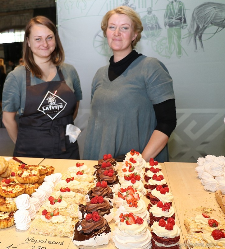 Latvijas zemnieku «Novada Garšas svētki» 28.09.2019 priecē rīdziniekus kultūras un izklaides centrā «Hanzas perons» Latvijas zemnieku «Novada Garšas svētki» 28.09.2019 priecē rīdziniekus kultūras un izklaides centrā «Hanzas perons» 266831