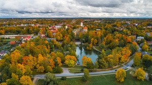 Cēsu pilsēta un Kaķukrogs krāšņi mirdz rudens nokrāsās 3