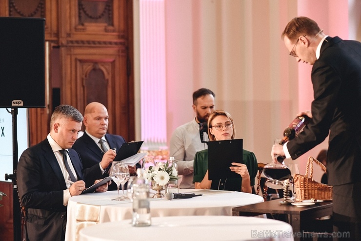 Rīgā norisinājās Baltijas labāko vīnziņu konkurss Vana Tallinn Grand Prix 2019, kurā par labākā vīnziņa un labākā jaunā vīnziņa titulu cīnījās pretend Rīgā norisinājās Baltijas labāko vīnziņu konkurss Vana Tallinn Grand Prix 2019, kurā par labākā vīnziņa un labākā jaunā vīnziņa titulu cīnījās pretend 268888