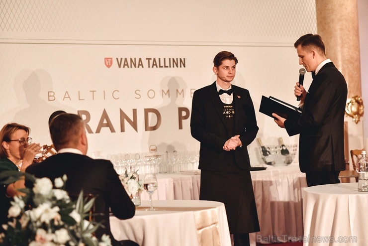 Rīgā norisinājās Baltijas labāko vīnziņu konkurss Vana Tallinn Grand Prix 2019, kurā par labākā vīnziņa un labākā jaunā vīnziņa titulu cīnījās pretend Rīgā norisinājās Baltijas labāko vīnziņu konkurss Vana Tallinn Grand Prix 2019, kurā par labākā vīnziņa un labākā jaunā vīnziņa titulu cīnījās pretend 268897