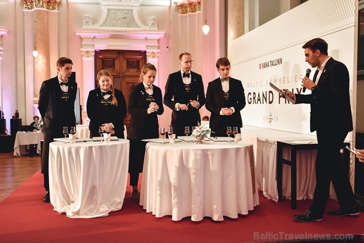 Rīgā norisinājās Baltijas labāko vīnziņu konkurss Vana Tallinn Grand Prix 2019, kurā par labākā vīnziņa un labākā jaunā vīnziņa titulu cīnījās pretend Rīgā norisinājās Baltijas labāko vīnziņu konkurss Vana Tallinn Grand Prix 2019, kurā par labākā vīnziņa un labākā jaunā vīnziņa titulu cīnījās pretend 268900