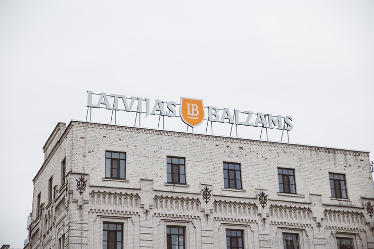 Ar īpašu ekskursiju atzīmē pirmo pusgadu, kopš plašākai sabiedrībai iespējams aplūkot Baltijā lielākās alkoholisko dzērienu ražotnes Latvijas balzams Ar īpašu ekskursiju atzīmē pirmo pusgadu, kopš plašākai sabiedrībai iespējams aplūkot Baltijā lielākās alkoholisko dzērienu ražotnes Latvijas balzams 269791