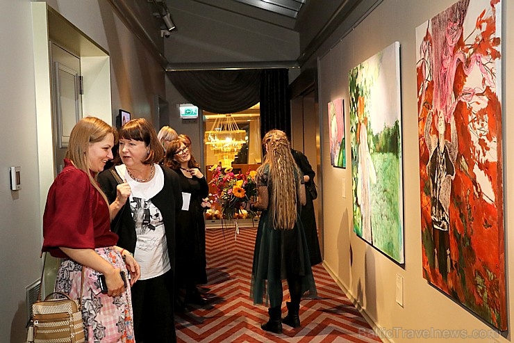Viesnīcā «Grand Poet by Semarah Hotels» jaunā māksliniece Kristīne Rublovska atklāj personālizstādi Viesnīcā «Grand Poet by Semarah Hotels» jaunā māksliniece Kristīne Rublovska atklāj personālizstādi 269864
