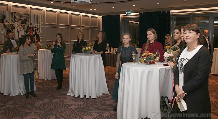 Viesnīcā «Grand Poet by Semarah Hotels» jaunā māksliniece Kristīne Rublovska atklāj personālizstādi Viesnīcā «Grand Poet by Semarah Hotels» jaunā māksliniece Kristīne Rublovska atklāj personālizstādi 269884