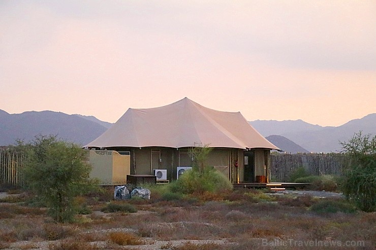 Travelnews.lv ar nakšņojumu iepazīst burvīgu vietu uz salas «Kingfisher Lodge». Atbalsta: VisitSharjah.com un Novatours.lv Travelnews.lv ar nakšņojumu iepazīst burvīgu vietu uz salas «Kingfisher Lodge». Atbalsta: VisitSharjah.com un Novatours.lv 269902