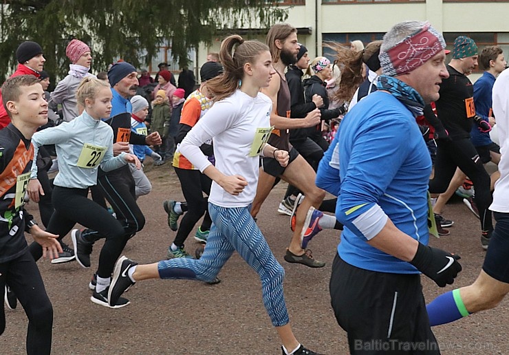 Par godu 18.novembrim notiek tradicionālais skrējiens «Rembates aplis 2019» 3 km un 10 km distancēs 271330