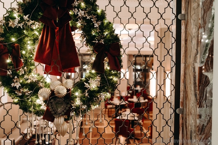 Viesnīca Grand Hotel Kempinski turpinot tradīciju pulcē rīdziniekus uz svinīgo Ziemassvētku egles iedegšanas ceremoniju  Viesnīca Grand Hotel Kempinski turpinot tradīciju pulcē rīdziniekus uz svinīgo Ziemassvētku egles iedegšanas ceremoniju 272849