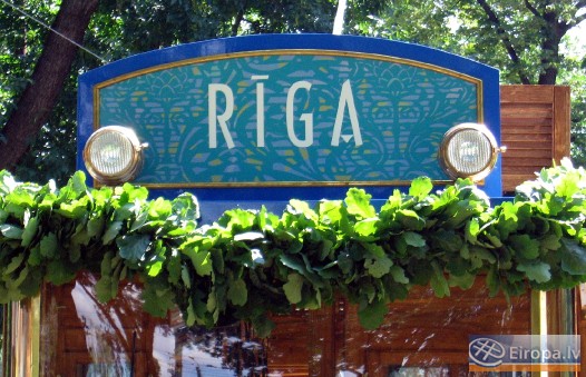 Rīgā otrdien pirmajā reisā dodas atjaunotais Rīgas Jūgendstila retro tramvajs, kas veiks maršrutu no Radio ielas līdz Ausekļa ielai Rīgā otrdien pirmajā reisā dodas atjaunotais Rīgas Jūgendstila retro tramvajs, kas veiks maršrutu no Radio ielas līdz Ausekļa ielai 14813