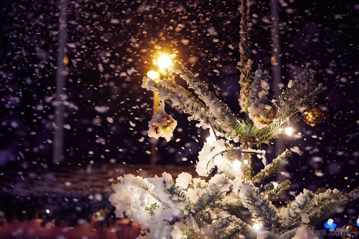 Oficiālā Santa Klausa lidsabiedrība ««Finnair» rīko Ziemassvētku pasākumu sadarbības partneriem viesnīcā «Radisson Blu Daugava Hotel». Foto: Yuris Zal 273689