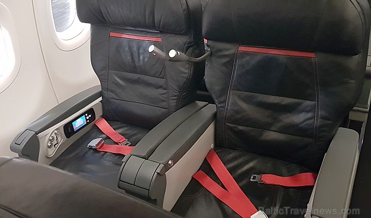 Travelnews.lv lido biznesa klasē ar «Turkish Airlines» no Rīgas uz Denpasaru caur Stambulu. Foto: ar Samsung Galaxy Note8 Travelnews.lv lido biznesa klasē ar «Turkish Airlines» no Rīgas uz Denpasaru caur Stambulu. Foto: ar Samsung Galaxy Note8 274584