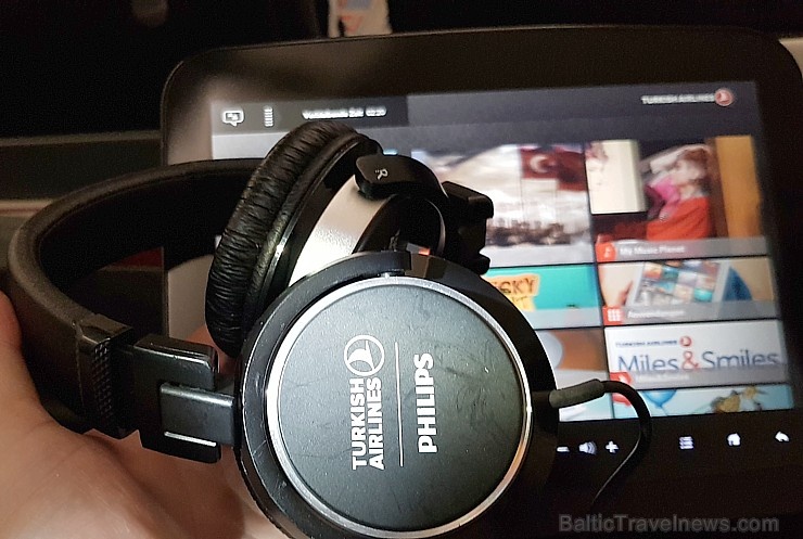 Travelnews.lv lido biznesa klasē ar «Turkish Airlines» no Rīgas uz Denpasaru caur Stambulu. Foto: ar Samsung Galaxy Note8 Travelnews.lv lido biznesa klasē ar «Turkish Airlines» no Rīgas uz Denpasaru caur Stambulu. Foto: ar Samsung Galaxy Note8 274587