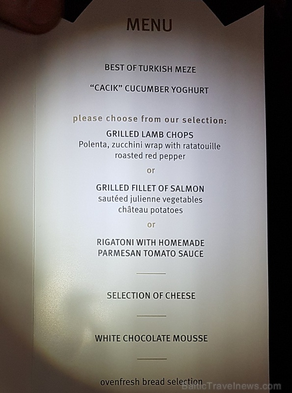 Travelnews.lv lido biznesa klasē ar «Turkish Airlines» no Rīgas uz Denpasaru caur Stambulu. Foto: ar Samsung Galaxy Note8 Travelnews.lv lido biznesa klasē ar «Turkish Airlines» no Rīgas uz Denpasaru caur Stambulu. Foto: ar Samsung Galaxy Note8 274589