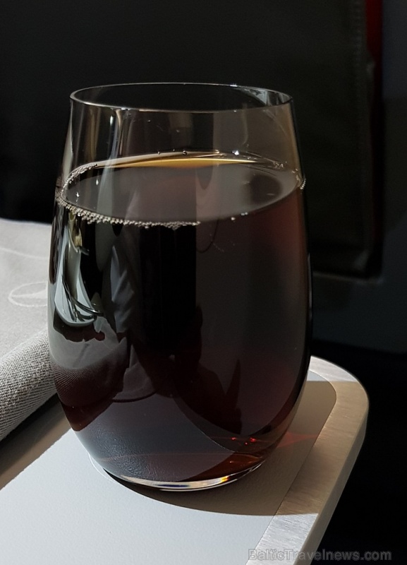 Travelnews.lv lido biznesa klasē ar «Turkish Airlines» no Rīgas uz Denpasaru caur Stambulu. Foto: ar Samsung Galaxy Note8 Travelnews.lv lido biznesa klasē ar «Turkish Airlines» no Rīgas uz Denpasaru caur Stambulu. Foto: ar Samsung Galaxy Note8 274593