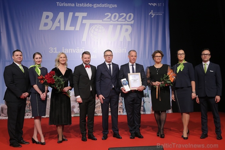 Sveicam «GADA CILVĒKS TŪRISMĀ 2019» laureātus tūrisma izstādē «Balttour 2020». Foto: Rojs Maizītis 275789