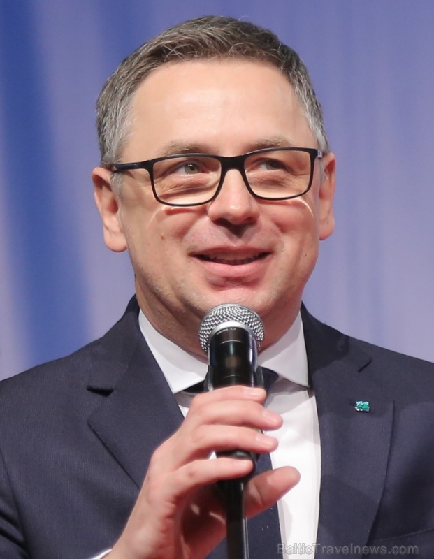 Tez Tour Latvija vadītājs Konstantīns Paļgovs piesaka nomināciju ABSOLŪTĀ KLASE - «GADA CILVĒKS TŪRISMĀ 2019». Foto: Rojs Maizītis Tez Tour Latvija vadītājs Konstantīns Paļgovs piesaka nomināciju ABSOLŪTĀ KLASE - «GADA CILVĒKS TŪRISMĀ 2019». Foto: Rojs Maizītis 276396