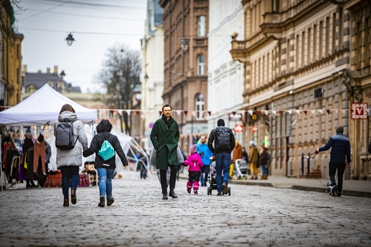 2020. gada katra mēneša pirmajā sestdienā kādu no galvaspilsētas centra ielām atvēl gājējiem, velobraucējiem, kā arī dažādām uzņēmējdarbību veicinošām 2020. gada katra mēneša pirmajā sestdienā kādu no galvaspilsētas centra ielām atvēl gājējiem, velobraucējiem, kā arī dažādām uzņēmējdarbību veicinošām 276426