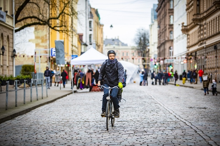 2020. gada katra mēneša pirmajā sestdienā kādu no galvaspilsētas centra ielām atvēl gājējiem, velobraucējiem, kā arī dažādām uzņēmējdarbību veicinošām 2020. gada katra mēneša pirmajā sestdienā kādu no galvaspilsētas centra ielām atvēl gājējiem, velobraucējiem, kā arī dažādām uzņēmējdarbību veicinošām 276428