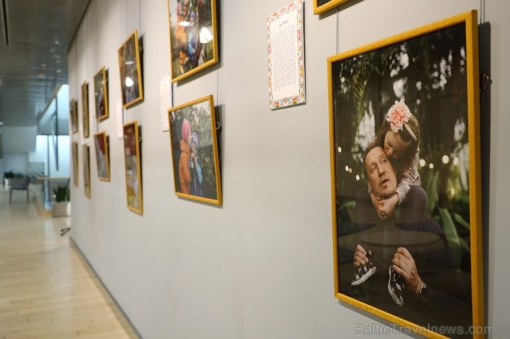 Fotogrāfes Aritas Strodes – Kļaviņas Fotoizstāde «Neērtie bērni» apskatāma līdz 2020. gada 31. martam Latvijas Nacionālās bibliotēkas telpās Fotogrāfes Aritas Strodes – Kļaviņas Fotoizstāde «Neērtie bērni» apskatāma līdz 2020. gada 31. martam Latvijas Nacionālās bibliotēkas telpās 276612