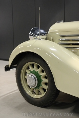 Izstādē Rīgas Motormuzejā aplūkojami 7 dažādu laiku un stilu automobiļi, turklāt katram no tiem ir savs īpašais stāsts Izstādē Rīgas Motormuzejā aplūkojami 7 dažādu laiku un stilu automobiļi, turklāt katram no tiem ir savs īpašais stāsts 277929