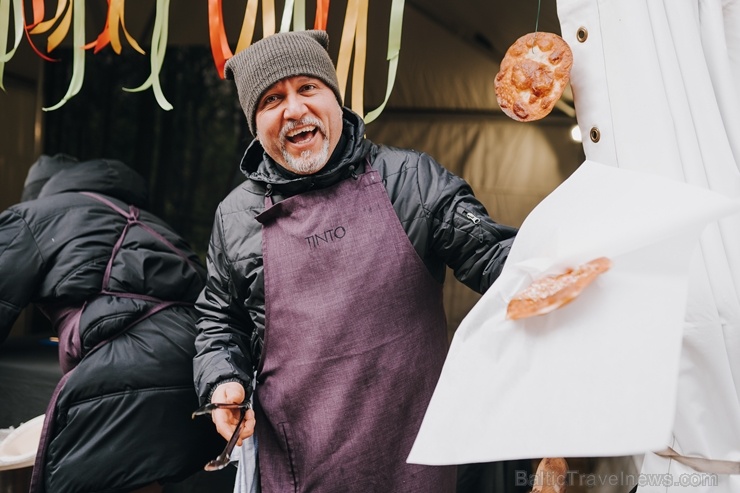 Vecīgā tiek svinēti pavasara tuvošanās svētki «Masļeņica – lielais pankūku cepiens». Foto: Live Riga Vecīgā tiek svinēti pavasara tuvošanās svētki «Masļeņica – lielais pankūku cepiens». Foto: Live Riga 278681
