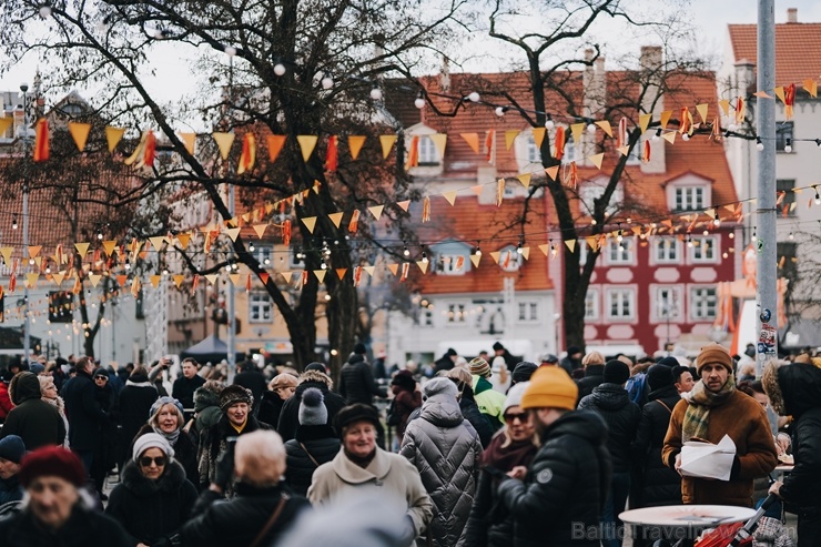 Vecīgā tiek svinēti pavasara tuvošanās svētki «Masļeņica – lielais pankūku cepiens». Foto: Live Riga Vecīgā tiek svinēti pavasara tuvošanās svētki «Masļeņica – lielais pankūku cepiens». Foto: Live Riga 278694
