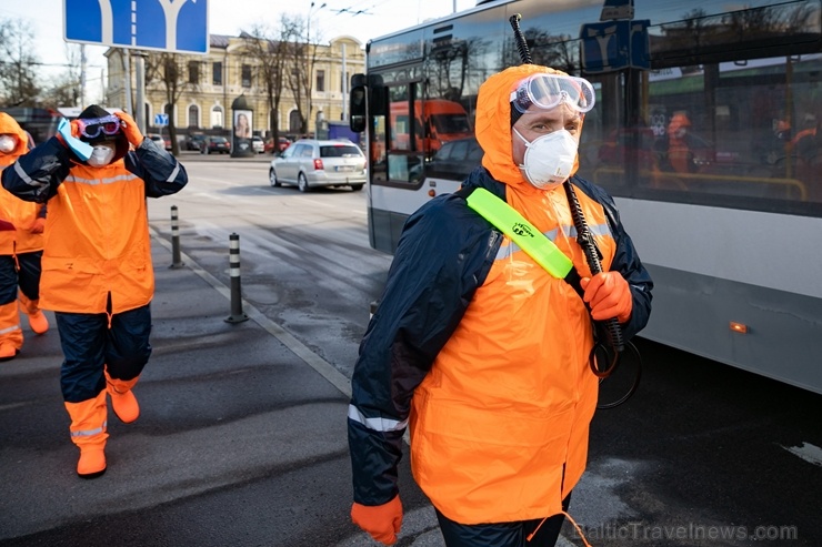 Lietuvas galvaspilsētā Viļņā pandēmijas laikā uzplaukst solidaritāte - brīvprātīgie un uzņēmēji sniedz palīdzību un atbalstu tiem, kam tā vajadzīga vi 279974