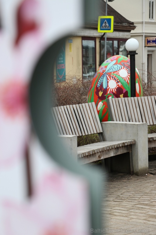 Lai arī iedzīvotājiem noteikti stingri socializēšanās noteikumi, Tukuma pilsētā pavasara dekorācijas – Lieldienu olas ir izvietotas Lai arī iedzīvotājiem noteikti stingri socializēšanās noteikumi, Tukuma pilsētā pavasara dekorācijas – Lieldienu olas ir izvietotas 280465