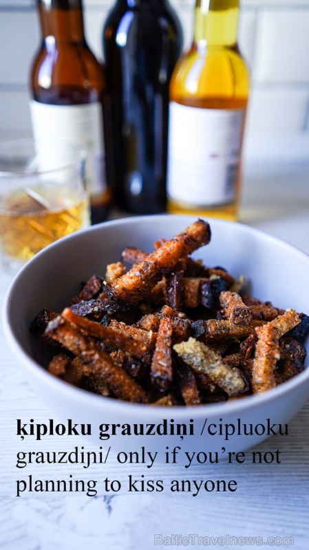 Rīgas Tūrisma Attīstības Birojs atraktīvā veidā izcēlis uz vietējiem galdiem visbiežāk sastopamos ēdienus un atspoguļojis tos tā, kā paši šos ēdienus Rīgas Tūrisma Attīstības Birojs atraktīvā veidā izcēlis uz vietējiem galdiem visbiežāk sastopamos ēdienus un atspoguļojis tos tā, kā paši šos ēdienus 281426
