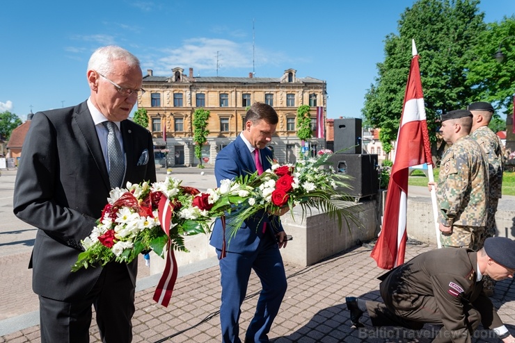 Cēsīs atzīmē Latvijas Uzvaras dienu un Cēsu kauju 101. gadadienu 284629