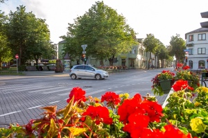 Ventspilī košos ziedos rotājas ikkatra pilsētas iela 34