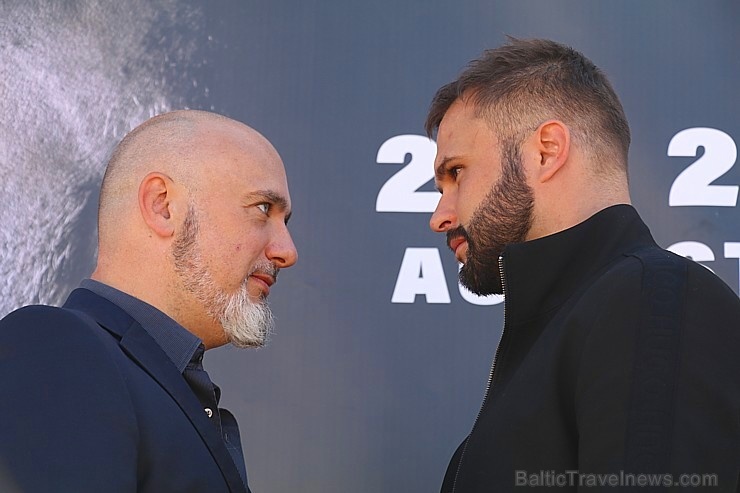 Viktors Ravdive un Lauris Aleksejevs aicina uz «Burger Battle» jaunajā «Via Jurmala Outlet Village» Viktors Ravdive un Lauris Aleksejevs aicina uz «Burger Battle» jaunajā «Via Jurmala Outlet Village» 286384