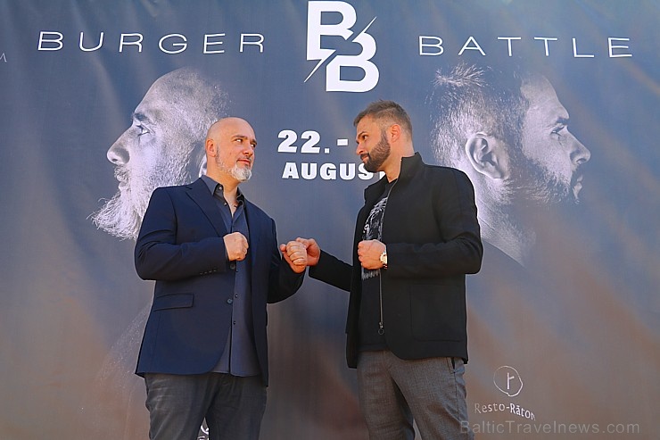 Viktors Ravdive un Lauris Aleksejevs aicina uz «Burger Battle» jaunajā «Via Jurmala Outlet Village» Viktors Ravdive un Lauris Aleksejevs aicina uz «Burger Battle» jaunajā «Via Jurmala Outlet Village» 286387