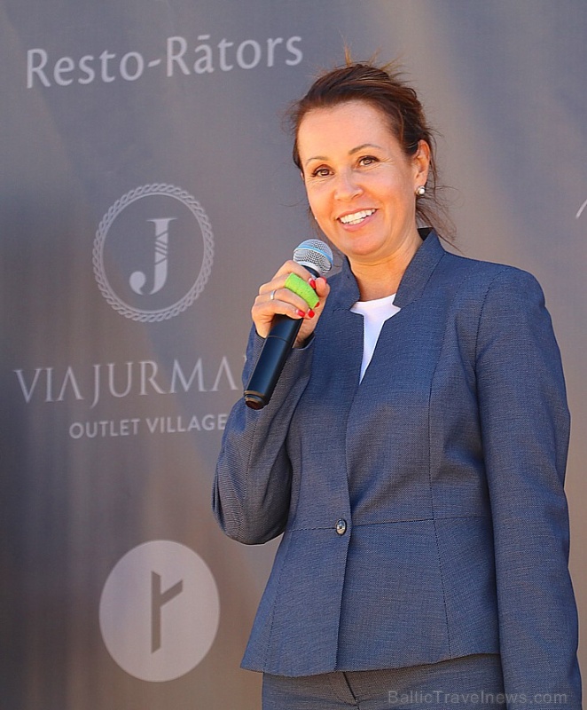 Viktors Ravdive un Lauris Aleksejevs aicina uz «Burger Battle» jaunajā «Via Jurmala Outlet Village» Viktors Ravdive un Lauris Aleksejevs aicina uz «Burger Battle» jaunajā «Via Jurmala Outlet Village» 286397