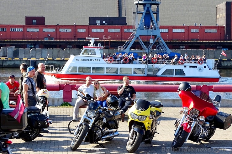 Ventspils ielas un ostas promenādi pierūcina «Kurland bike meet 2020» Motociklu parāde 286628