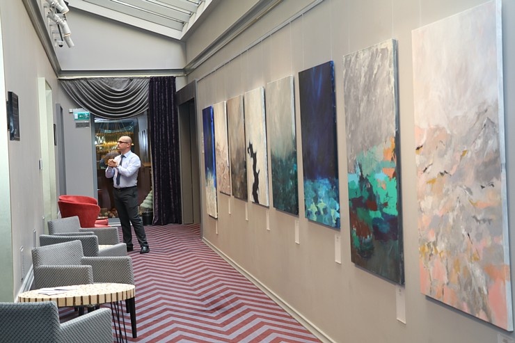 Rīgas viesnīcā «Grand Poet by Semarah Hotels» LMA absolvente Laura Veļa 12.08.2020 atklāj personālizstādi Rīgas viesnīcā «Grand Poet by Semarah Hotels» LMA absolvente Laura Veļa 12.08.2020 atklāj personālizstādi 288278