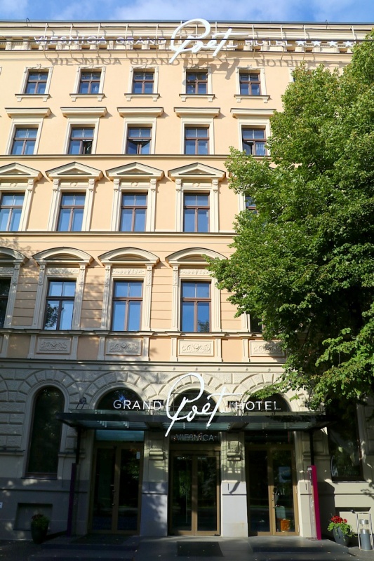 Rīgas viesnīcā «Grand Poet by Semarah Hotels» LMA absolvente Laura Veļa 12.08.2020 atklāj personālizstādi Rīgas viesnīcā «Grand Poet by Semarah Hotels» LMA absolvente Laura Veļa 12.08.2020 atklāj personālizstādi 288293