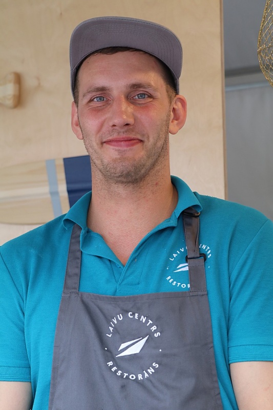 «Burger Battle» pirmo reizi Latvijā, «Via Jurmala Outlet Village», nosaka uzvarētāju - Viktors Ravdive (Resto-Rātors) «Burger Battle» pirmo reizi Latvijā, «Via Jurmala Outlet Village», nosaka uzvarētāju - Viktors Ravdive (Resto-Rātors) 289153