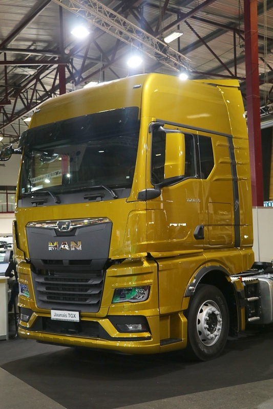 Trīs dienas Ķīpsalā pulcējas autofani uz starptautisko autoindustrijas izstādi ««Auto 2020»» 291513