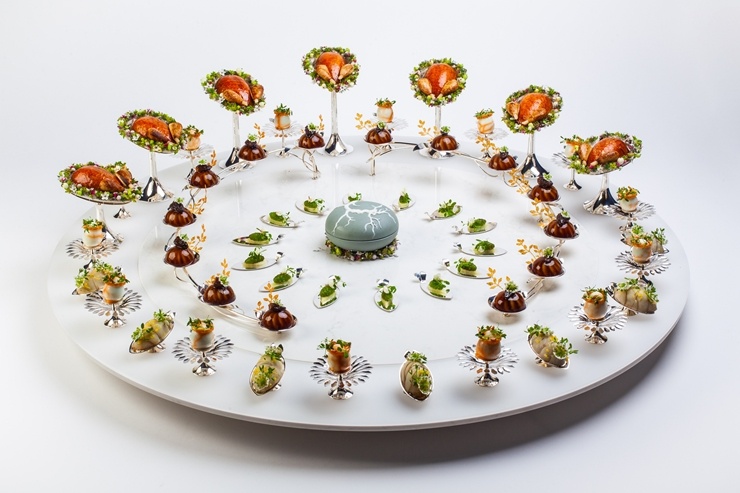 Iepazīsti 54 pavāru konkursa «Bocuse dor Europe 2020» ēdienus no Tallinas - IGAUNIJA. Foto: bocusedor.com Iepazīsti 54 pavāru konkursa «Bocuse dor Europe 2020» ēdienus no Tallinas - IGAUNIJA. Foto: bocusedor.com 292635