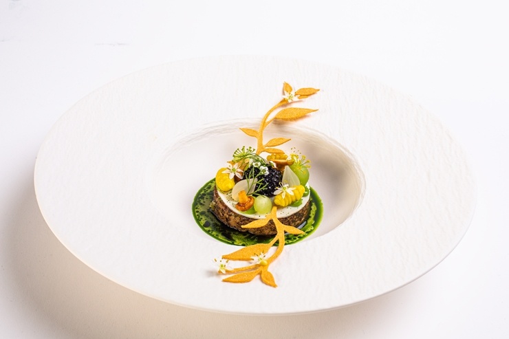 Iepazīsti 54 pavāru konkursa «Bocuse dor Europe 2020» ēdienus no Tallinas - NORVĒĢIJA. Foto: bocusedor.com Iepazīsti 54 pavāru konkursa «Bocuse dor Europe 2020» ēdienus no Tallinas - NORVĒĢIJA. Foto: bocusedor.com 292664