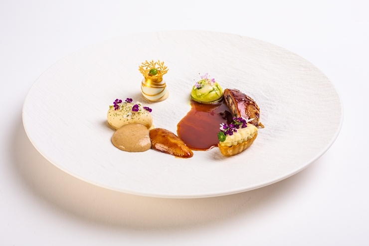 Iepazīsti 54 pavāru konkursa «Bocuse dor Europe 2020» ēdienus no Tallinas - ŠVEICE. Foto: bocusedor.com Iepazīsti 54 pavāru konkursa «Bocuse dor Europe 2020» ēdienus no Tallinas - ŠVEICE. Foto: bocusedor.com 292682