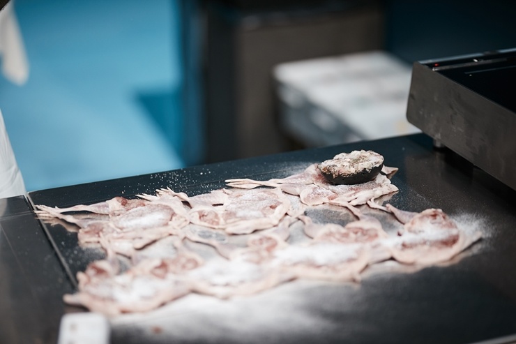 Latvijas pavāra Dināra Zvidriņa dalība Tallinas pavāru konkursā «Bocuse dor Europe 2020». Foto: bocusedor.com Latvijas pavāra Dināra Zvidriņa dalība Tallinas pavāru konkursā «Bocuse dor Europe 2020». Foto: bocusedor.com 292894