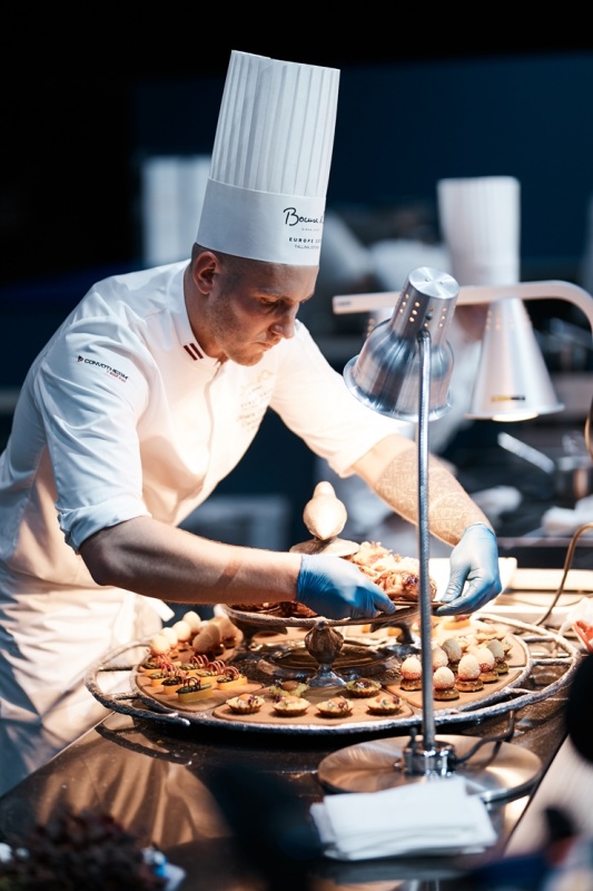 Latvijas pavāra Dināra Zvidriņa dalība Tallinas pavāru konkursā «Bocuse dor Europe 2020». Foto: bocusedor.com 292901