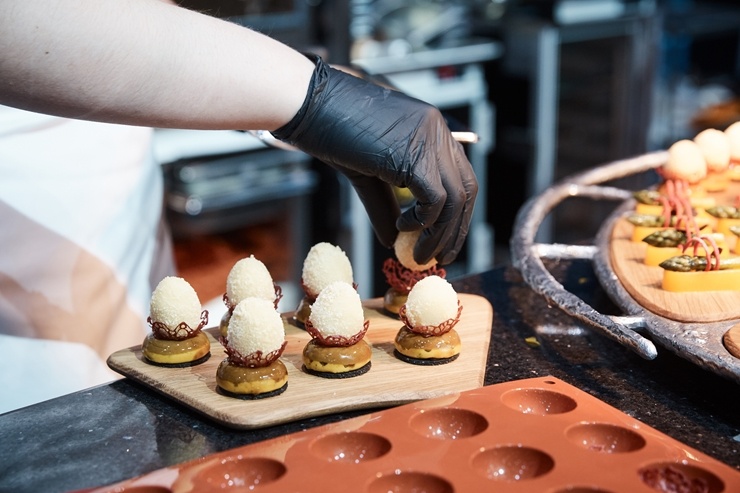 Latvijas pavāra Dināra Zvidriņa dalība Tallinas pavāru konkursā «Bocuse dor Europe 2020». Foto: bocusedor.com Latvijas pavāra Dināra Zvidriņa dalība Tallinas pavāru konkursā «Bocuse dor Europe 2020». Foto: bocusedor.com 292922