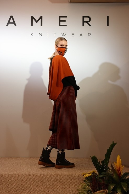 No 27. līdz 31.oktobrim tiek aizvadīta Rīgas modes nedēļa «Riga Fashion Week». Foto: Arkady Gluhih No 27. līdz 31.oktobrim tiek aizvadīta Rīgas modes nedēļa «Riga Fashion Week». Foto: Arkady Gluhih 293377