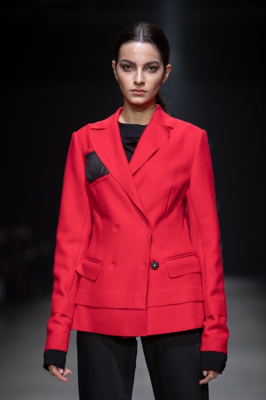 Rīgas modes nedēļa «Riga Fashion Week» piedāvā jauniešu apģērbu kolekciju NATALIJA JANSONE. Foto: Mark Litvyakov Rīgas modes nedēļa «Riga Fashion Week» piedāvā jauniešu apģērbu kolekciju NATALIJA JANSONE. Foto: Mark Litvyakov 293471