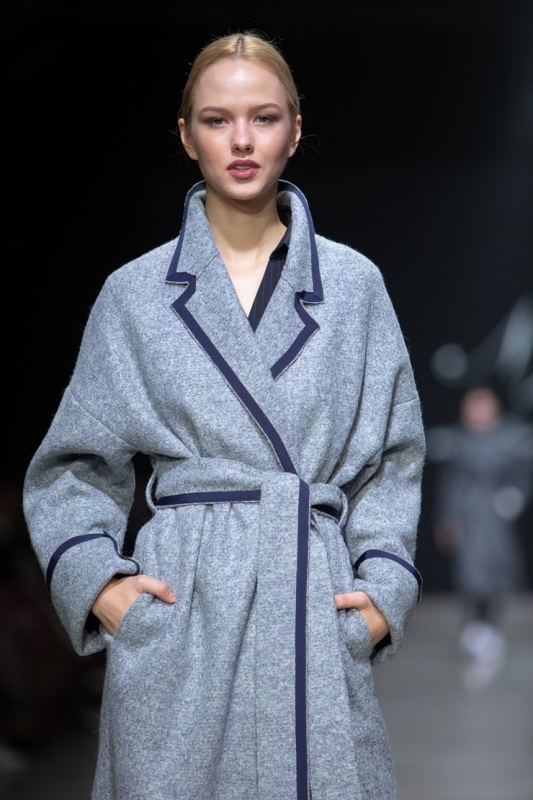 Rīgas modes nedēļa «Riga Fashion Week» piedāvā jauniešu apģērbu kolekciju NATALIJA JANSONE. Foto: Mark Litvyakov Rīgas modes nedēļa «Riga Fashion Week» piedāvā jauniešu apģērbu kolekciju NATALIJA JANSONE. Foto: Mark Litvyakov 293479